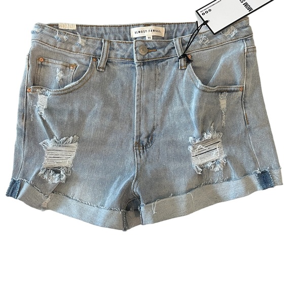 NWT Almost Famous Distressed Mom Shorts. Size 11 - Picture 6 of 8